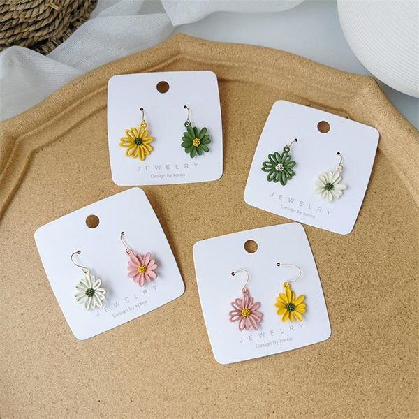fashionable sweet cute little daisy flowers women's small earrings 2020 spring and summer new products small fresh girls jewelry, Silver
fashionable sweet cute little daisy flowers women's small earrings 2020 spring and summer new products small fresh girls jewelry, Silver