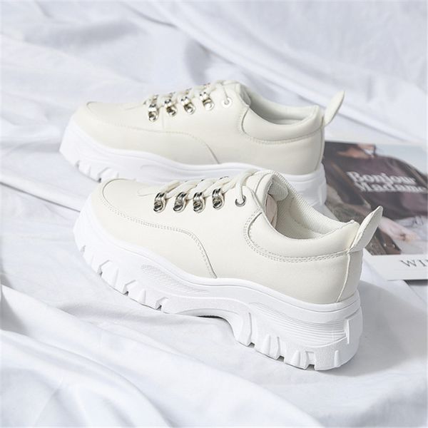 large size spring new thick-soled old sports casual women's fashion trend small white shoes Â, Black;brown
large size spring new thick-soled old sports casual women's fashion trend small white shoes Â, Black;brown