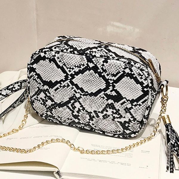 мода змей печать закрылки crossbody сумка для женщин ретро уникального серпантин шаблона сумки дамы малого плеча
мода змей печать закрылки crossbody сумка для женщин ретро уникального серпантин шаблона сумки дамы малого плеча