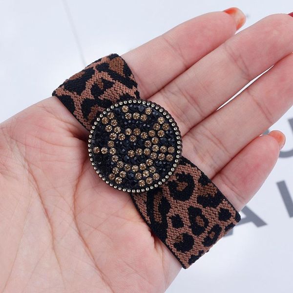 1pcs fashion girls hair accessories head rope korean version of dual-use hair ring pearl leopard hair rope smiley headwear 9.5cm sqcpwo, Slivery;white
1pcs fashion girls hair accessories head rope korean version of dual-use hair ring pearl leopard hair rope smiley headwear 9.5cm sqcpwo, Slivery;white