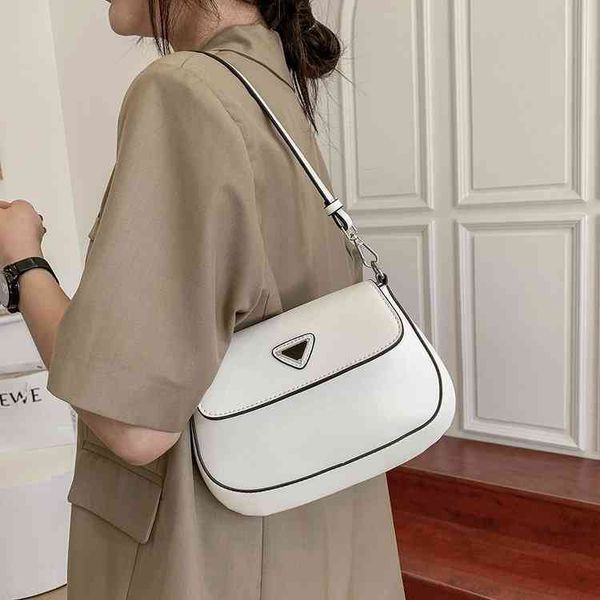 purse online armpit texture method stick women's new flip sling shoulder hand messenger bag
purse online armpit texture method stick women's new flip sling shoulder hand messenger bag