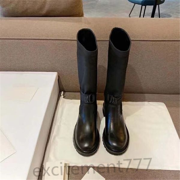 the latest autumn winter 2020 electronic embroidery matching color letters logo round head middle boot for women, Black
the latest autumn winter 2020 electronic embroidery matching color letters logo round head middle boot for women, Black