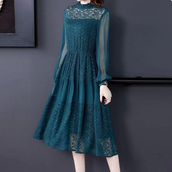 casual dresses spring fall woman ruffled stand collar full sleeve embroidery dress , 4xl 5xl black green high waisted for women clothes, Black;gray
casual dresses spring fall woman ruffled stand collar full sleeve embroidery dress , 4xl 5xl black green high waisted for women clothes, Black;gray