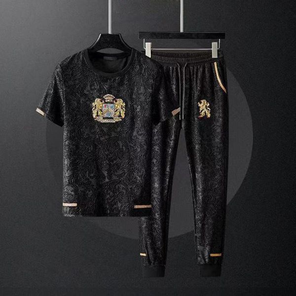 2020 men's new embroidery casual short-sleeved trousers suit loose large size personality with two-piece suit, White;black
2020 men's new embroidery casual short-sleeved trousers suit loose large size personality with two-piece suit, White;black