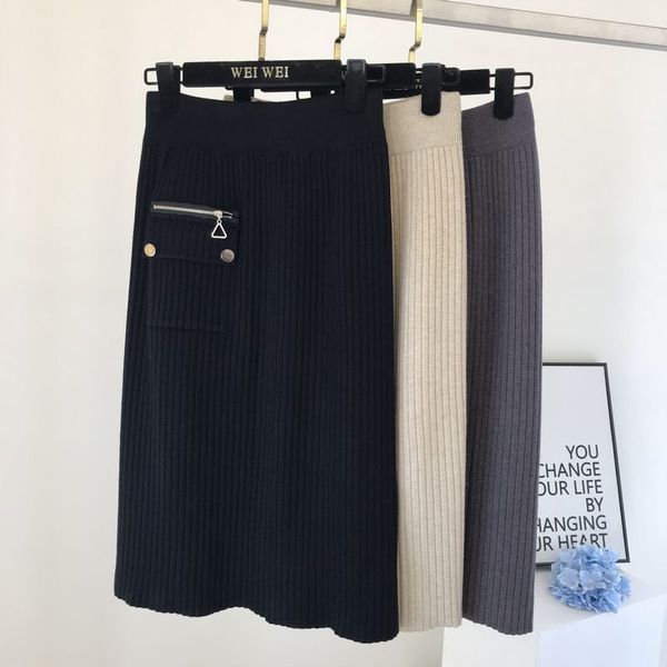 2021 new autumn and winter woolen knitted women's mid-length high waist bag hip slit long skirt 4oap, Black
2021 new autumn and winter woolen knitted women's mid-length high waist bag hip slit long skirt 4oap, Black