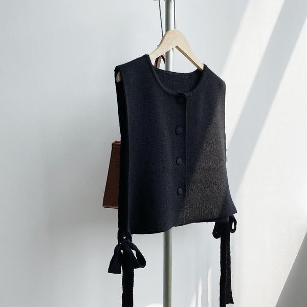 lace up sleeveless knitted vest women winter solid color loose out sweater korean style casual vest women, Black;white
lace up sleeveless knitted vest women winter solid color loose out sweater korean style casual vest women, Black;white
