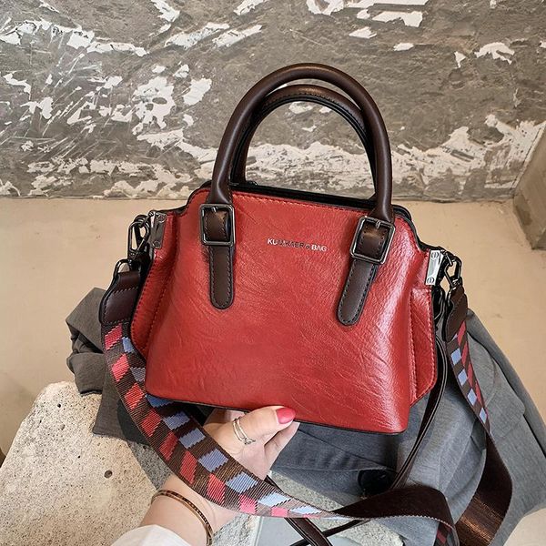 women's bag 2020 designer bag fashion square handbag & unusual shoulder diagonal width 25cm height 16cm
women's bag 2020 designer bag fashion square handbag & unusual shoulder diagonal width 25cm height 16cm