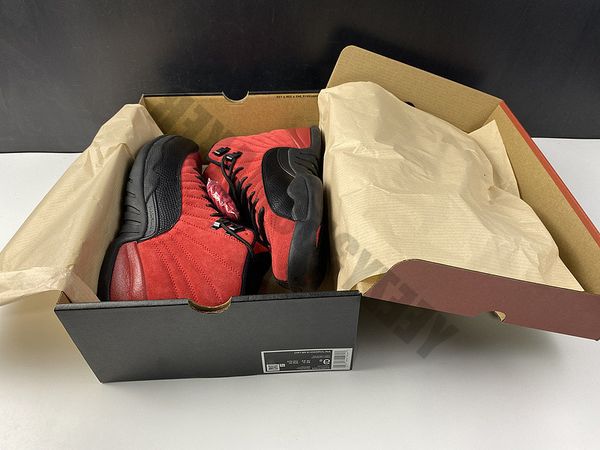 game red reverse flu 2020 12 basketball shoes 12s year of pig black purple gold brand desgin fashion look mens ct8013-005 sports sneakers j4 
game red reverse flu 2020 12 basketball shoes 12s year of pig black purple gold brand desgin fashion look mens ct8013-005 sports sneakers j4