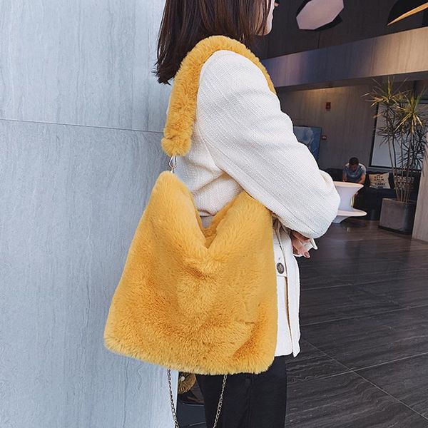 2020 luxury designer women handbags faux plush ladies shoulder chain bags fashion female crossbody bag clutch purse
2020 luxury designer women handbags faux plush ladies shoulder chain bags fashion female crossbody bag clutch purse