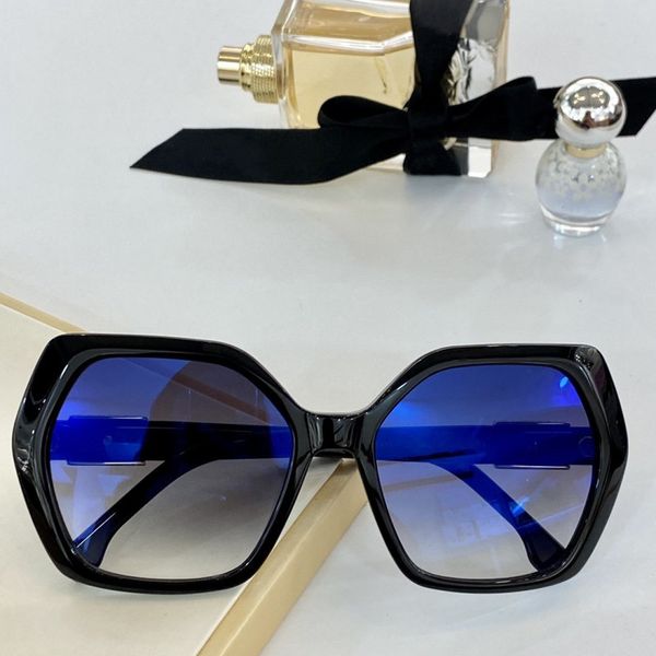 new ff0478s sunglasses for women popular fashion summer style with the stones uv400 protection lens come with case box ff0478s
new ff0478s sunglasses for women popular fashion summer style with the stones uv400 protection lens come with case box ff0478s