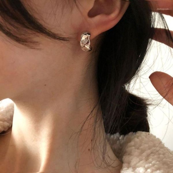 hoop & huggie 925 sterling silver earring fashion exaggerated wavy c-shaped stud ear ring temperament wild female girl jewelry1, Golden;silver
hoop & huggie 925 sterling silver earring fashion exaggerated wavy c-shaped stud ear ring temperament wild female girl jewelry1, Golden;silver