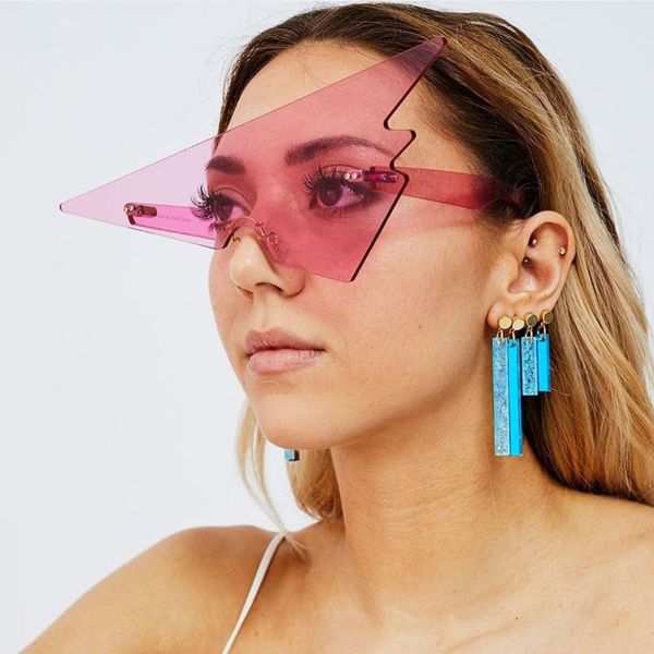 sunglasses qpeclou 2021 fashion funny oversized arrow women brand designer one piece color sun glasses for party men shades, White;black
sunglasses qpeclou 2021 fashion funny oversized arrow women brand designer one piece color sun glasses for party men shades, White;black