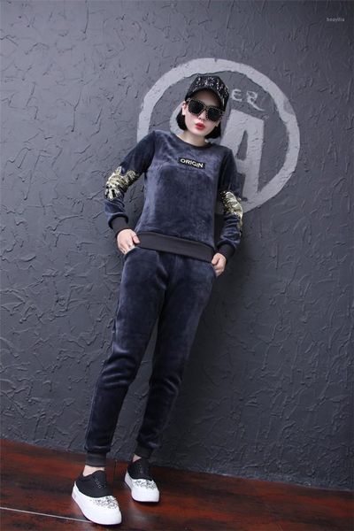 running sets winter thick velvet women tracksuit sportswear warm coat jogging outfit workout casual set sport suit sweatshirt+pant1, Black;blue
running sets winter thick velvet women tracksuit sportswear warm coat jogging outfit workout casual set sport suit sweatshirt+pant1, Black;blue
