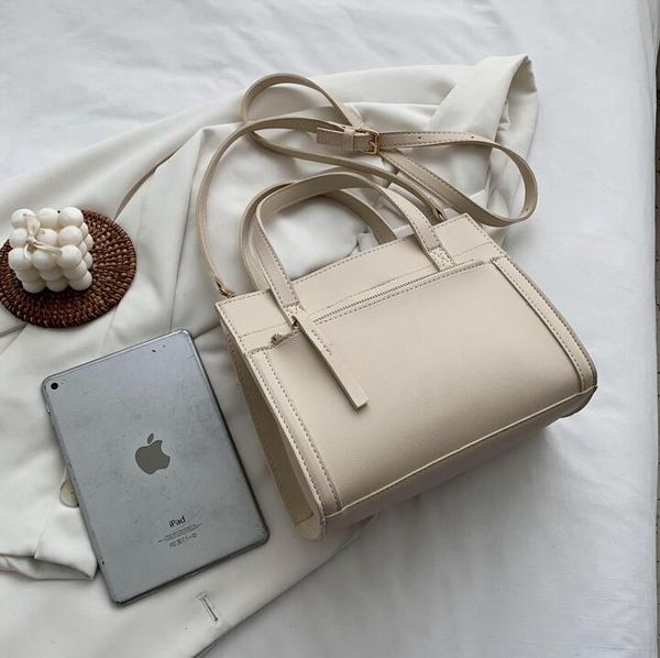 мода большой емкости женщин lady подмышек сумка crossbody высокого качества сумки одно плечо тотализаторы 
мода большой емкости женщин lady подмышек сумка crossbody высокого качества сумки одно плечо тотализаторы