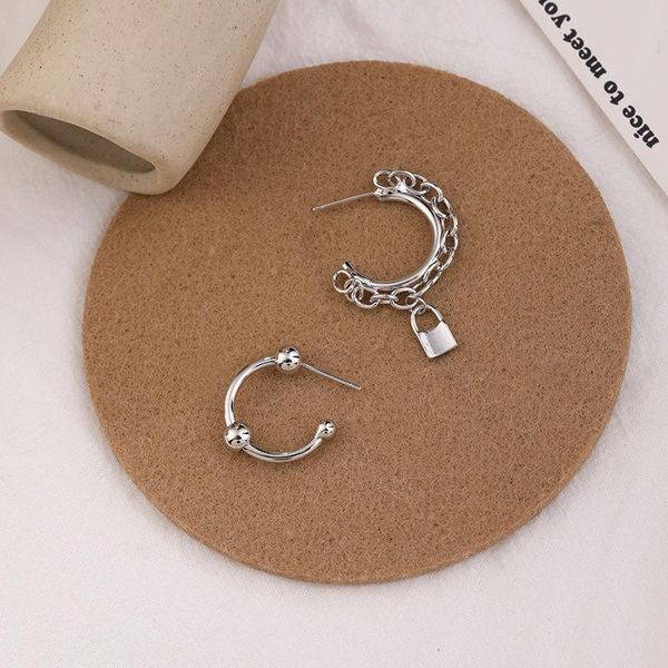 stud small fresh lock multi-layer chain circle semicircle asymmetrical simple personality earrings, Golden;silver
stud small fresh lock multi-layer chain circle semicircle asymmetrical simple personality earrings, Golden;silver