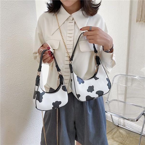 2020 fashion cow print bag small saddle chain retro moon designer handbags mini trend milk shoulder bag women's bolso vintage
2020 fashion cow print bag small saddle chain retro moon designer handbags mini trend milk shoulder bag women's bolso vintage