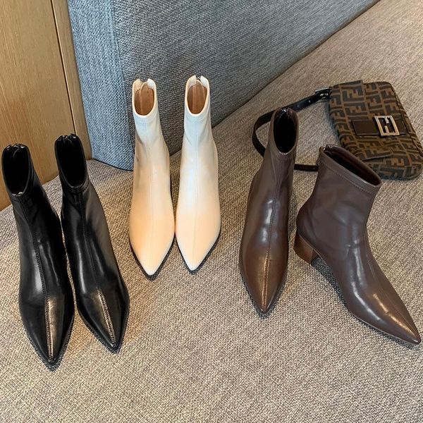 new thick high heel short boots for women's leather black pointed boots for fall / winter 20201
new thick high heel short boots for women's leather black pointed boots for fall / winter 20201