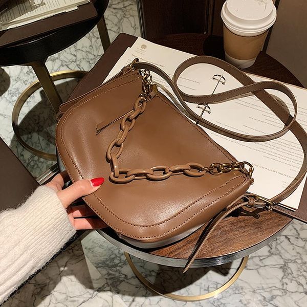 shoulder bags niche design high-end retro handbags autumn/winter fashion all-match western messenger bag handbag dual-use width: 27cm
shoulder bags niche design high-end retro handbags autumn/winter fashion all-match western messenger bag handbag dual-use width: 27cm