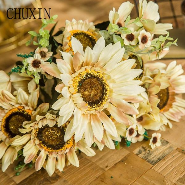 Retro Sunflower Silk Artificial Flower Bouquet European Fake Flower For Home Decoration Accessories Garden Birthday Party Decor
Retro Sunflower Silk Artificial Flower Bouquet European Fake Flower For Home Decoration Accessories Garden Birthday Party Decor