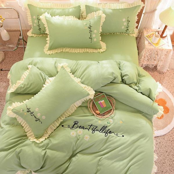 4pcs little daisy kawaii bedding set luxury 200x230cm bed sheets girls quilt case soft comforter cotton bedding sets1
4pcs little daisy kawaii bedding set luxury 200x230cm bed sheets girls quilt case soft comforter cotton bedding sets1