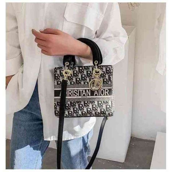 84% off shop factory fashionable hand-held princess bag new fashion niche design atmosphere small square bag net red popular slant across ba
84% off shop factory fashionable hand-held princess bag new fashion niche design atmosphere small square bag net red popular slant across ba