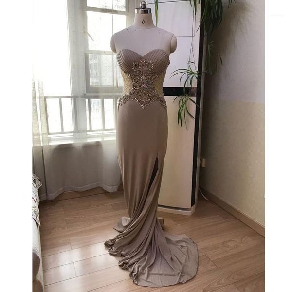 stock clean mermaid prom dresses jersey skirt long high split dress for formal party beads belt prom evening gowns1, White;black
stock clean mermaid prom dresses jersey skirt long high split dress for formal party beads belt prom evening gowns1, White;black