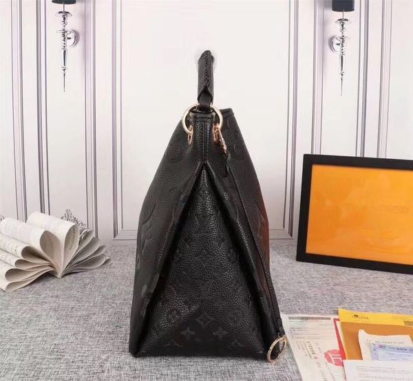 esigner crossbody bag designer luxury handbag purses womens bags with letter fashion womens bag classic black and yellow color d54
esigner crossbody bag designer luxury handbag purses womens bags with letter fashion womens bag classic black and yellow color d54