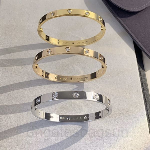 luxury bracelets v gold original cnc high version wide six diamond narrow kajia bracelet four non ten bracelet female, Black
luxury bracelets v gold original cnc high version wide six diamond narrow kajia bracelet four non ten bracelet female, Black
