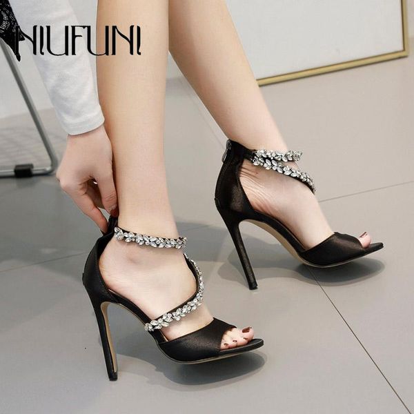 plus size 42 women's summer shoes 2021 new arrival solid color high heels buckle rhinestone silk hollow sandals women, Black
plus size 42 women's summer shoes 2021 new arrival solid color high heels buckle rhinestone silk hollow sandals women, Black