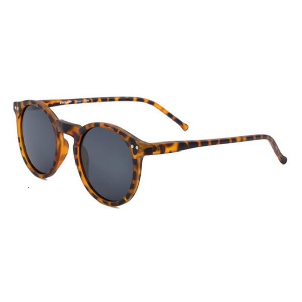 2021 new sunglasses men shades for women retro round frame vintage brand designer fashion sun glasses outdoor decoration hjnc, White;black
2021 new sunglasses men shades for women retro round frame vintage brand designer fashion sun glasses outdoor decoration hjnc, White;black
