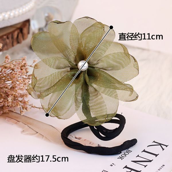 factory wholesale new girl hair band version selling bun lace flower tie hair lazy headwear fashion design, Golden;white
factory wholesale new girl hair band version selling bun lace flower tie hair lazy headwear fashion design, Golden;white