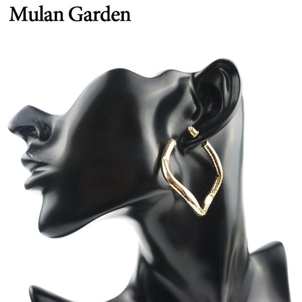 hoop & huggie m&g circle big earrings for women fashion large round unique hoops accessories wholesale luxury jewelry, Golden;silver
hoop & huggie m&g circle big earrings for women fashion large round unique hoops accessories wholesale luxury jewelry, Golden;silver