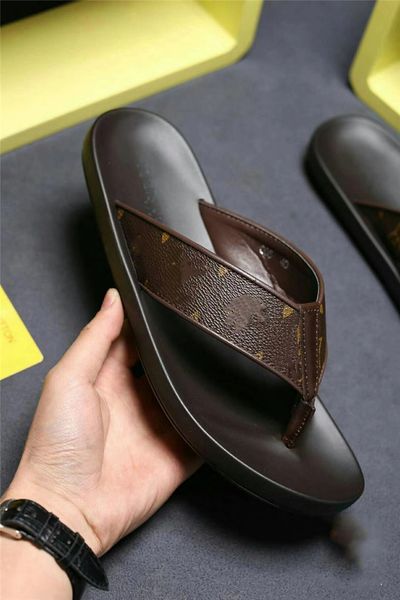 2021 summer brand designer women flip flops slippers luxury fashion genuine leather slides sandals metal chain ladies casual shoes, Black
2021 summer brand designer women flip flops slippers luxury fashion genuine leather slides sandals metal chain ladies casual shoes, Black