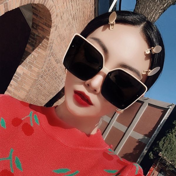blpersonalized fashion net red korean large white glasses frame small big face polarized sunglasses m l, White;black
blpersonalized fashion net red korean large white glasses frame small big face polarized sunglasses m l, White;black
