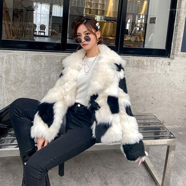 real sheep fur coat women winter warm black -white splicing overcoats short fashion soft sashes pockets parkas female1
real sheep fur coat women winter warm black -white splicing overcoats short fashion soft sashes pockets parkas female1
