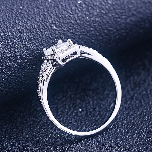 fashion tonglin 925 sterling silver ring womens artificial diamond ring square zircon jewelry manufacturer one piece dropshipping jewelry fa
fashion tonglin 925 sterling silver ring womens artificial diamond ring square zircon jewelry manufacturer one piece dropshipping jewelry fa