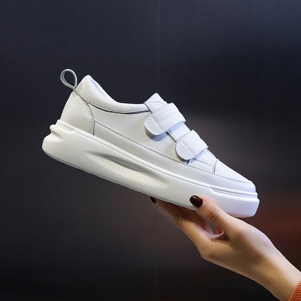 2020 women platform sneakers female genuine leather hook&loop walking flats loafers for women white flat vacation shoes 1020, Black;white
2020 women platform sneakers female genuine leather hook&loop walking flats loafers for women white flat vacation shoes 1020, Black;white