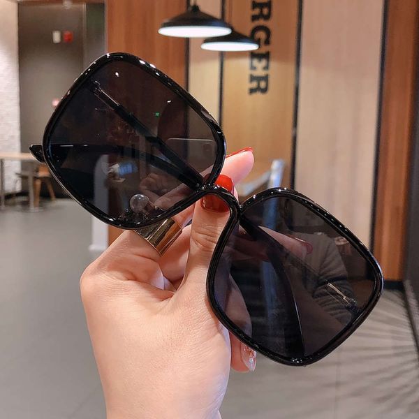 fashion yunyile new sunglasses women's 2020 sunglasses round face thin anti ultraviolet korean brand fashion, White;black
fashion yunyile new sunglasses women's 2020 sunglasses round face thin anti ultraviolet korean brand fashion, White;black