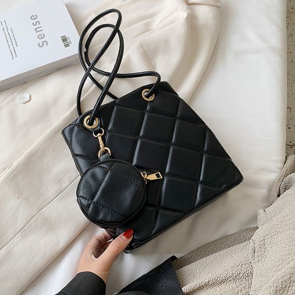 small pu leather shoulder bags for women 2020 trend branded handbags female travel totes lady fashion hand bag 2 pcs/set c1019
small pu leather shoulder bags for women 2020 trend branded handbags female travel totes lady fashion hand bag 2 pcs/set c1019