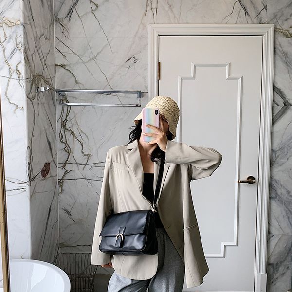 wanghong small group simple underarm bag women 2020 new versatile straddle shoulder bag handbag c1114
wanghong small group simple underarm bag women 2020 new versatile straddle shoulder bag handbag c1114