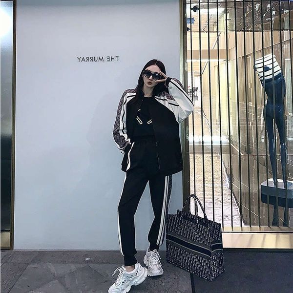 sports suit women's fashion autumn korean loose cardigan coat hip hop style casual running two piece set, Gray
sports suit women's fashion autumn korean loose cardigan coat hip hop style casual running two piece set, Gray