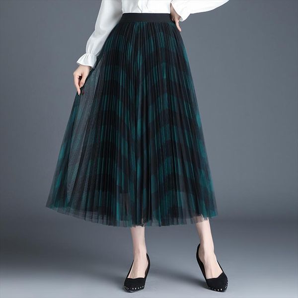 women vintage classic grid pattern plaid high waist a line skirt fashion high waist pleated midi skirts, Black
women vintage classic grid pattern plaid high waist a line skirt fashion high waist pleated midi skirts, Black
