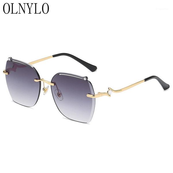 new vintage lady sunglasses women men outdoor drivers brand designer rimless sun glasses fashion retro uv4001, White;black
new vintage lady sunglasses women men outdoor drivers brand designer rimless sun glasses fashion retro uv4001, White;black