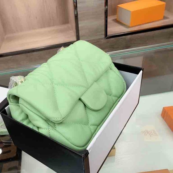 selling fashion genuine leather shoulder bag lambskin and caviar diamond lattice quilted flap bag 23cm chain handbag
selling fashion genuine leather shoulder bag lambskin and caviar diamond lattice quilted flap bag 23cm chain handbag