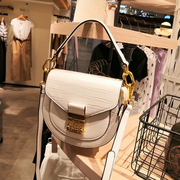 hong kong крокодил картина рука рука bagwomen седло мешок 2020 новая структура с несколькими отделениями небольшой квадратный мешок ddpvz
hong kong крокодил картина рука рука bagwomen седло мешок 2020 новая структура с несколькими отделениями небольшой квадратный мешок ddpvz
