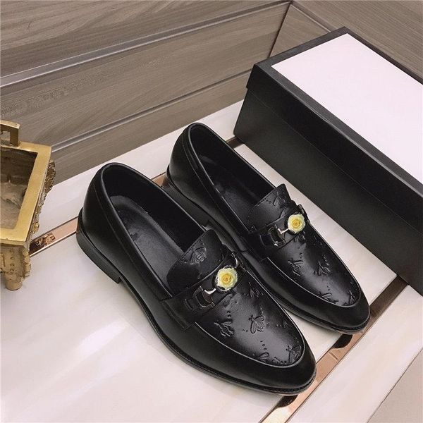 md 2020 new men oxford genuine leather dress shoes brogue lace up flats male casual shoes footwear loafers men big size 39-45 11, Black 
md 2020 new men oxford genuine leather dress shoes brogue lace up flats male casual shoes footwear loafers men big size 39-45 11, Black