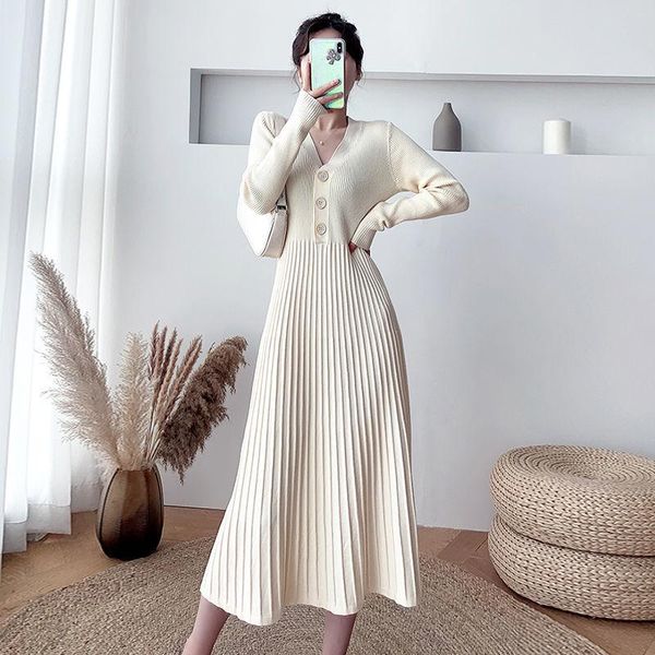 women 2021 autumn winter chic long knit sweater dress female v-neck long sleeve warm pleated dresses elegant a line vestido c509, Black;gray
women 2021 autumn winter chic long knit sweater dress female v-neck long sleeve warm pleated dresses elegant a line vestido c509, Black;gray
