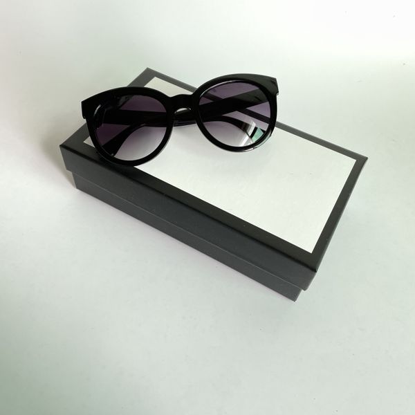 tri-color contrast round glasses retro luxury sunglasses for womens fashion uv protection round frame designer outdoor eyewear, White;black
tri-color contrast round glasses retro luxury sunglasses for womens fashion uv protection round frame designer outdoor eyewear, White;black