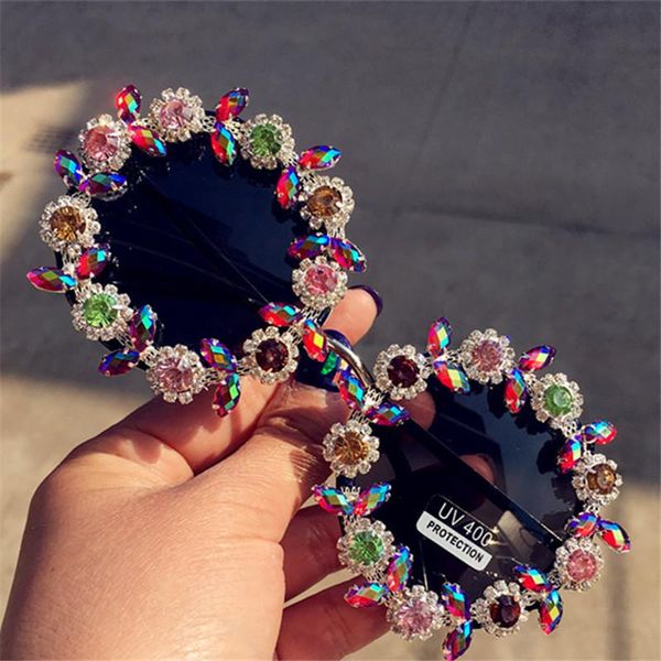 sunglasses mincl/ fashion round flower 2021 luxury pearl diamond woman hand made with box fml, White;black
sunglasses mincl/ fashion round flower 2021 luxury pearl diamond woman hand made with box fml, White;black