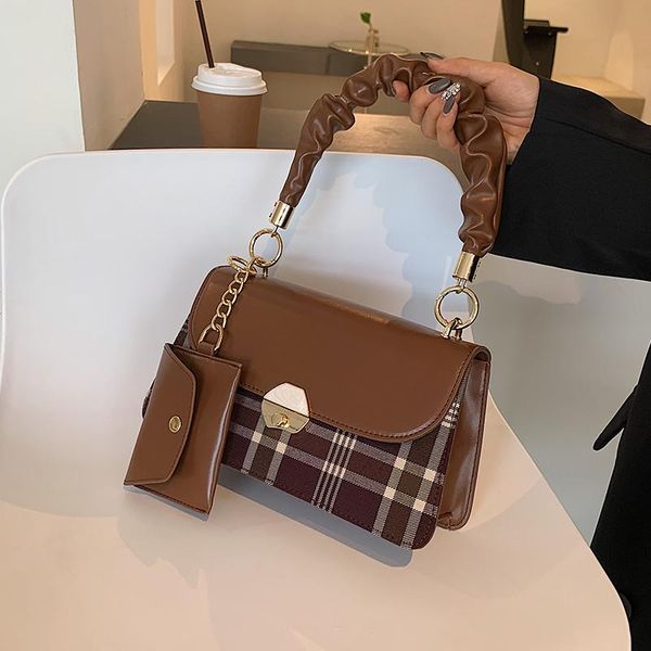 shoulder bags unique design high-end bag 2021 fall/winter fashion plaid 2in1 messenger portable square width:26cm
shoulder bags unique design high-end bag 2021 fall/winter fashion plaid 2in1 messenger portable square width:26cm
